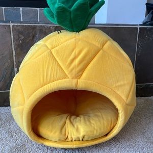 Pineapple Pet Bed